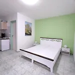 Szandra Apartmanhaz Daire Gyenesdiás