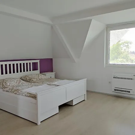 Apartment Szandra Apartmanhaz