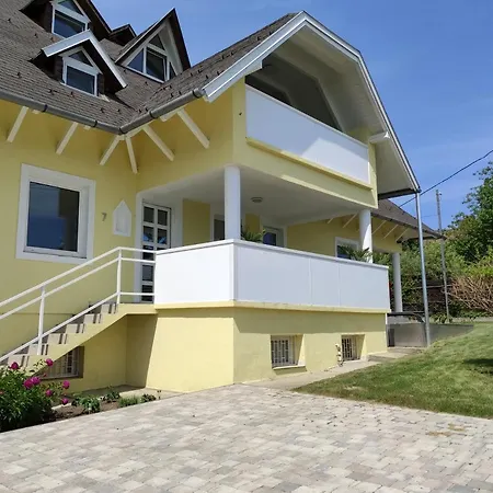 Szandra Apartmanhaz * Gyenesdias