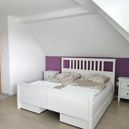 Szandra Apartmanhaz Gyenesdias