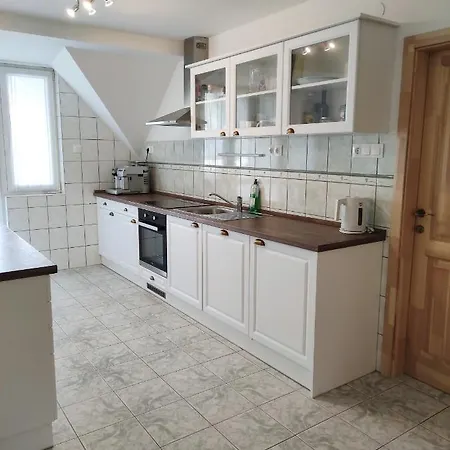 Szandra Apartmanhaz Gyenesdias