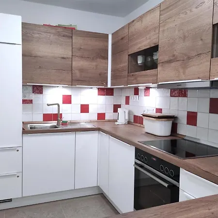 Szandra Apartmanhaz * Gyenesdias