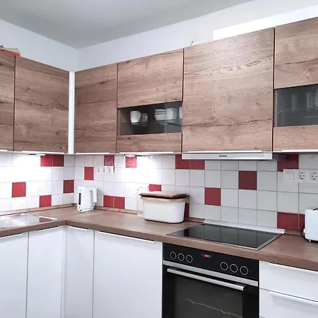 Szandra Apartmanhaz * Gyenesdias