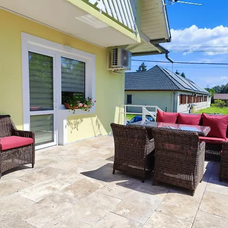 Appartement Szandra Apartmanhaz