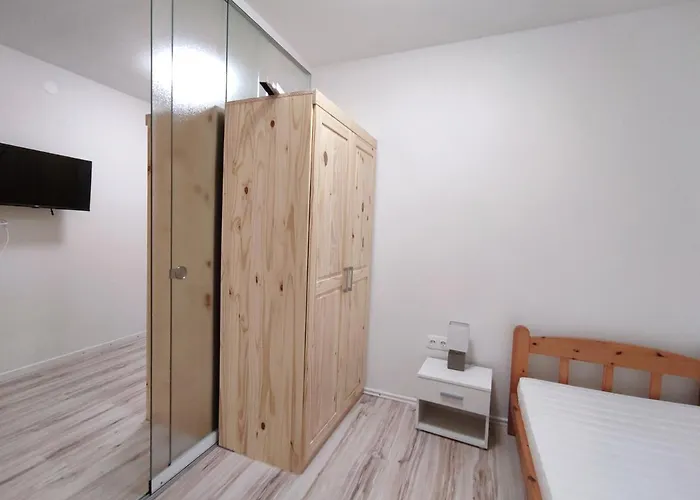 Szandra Apartmanhaz 公寓 *