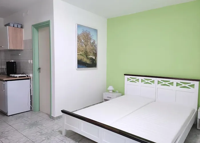 Szandra Apartmanhaz 公寓
