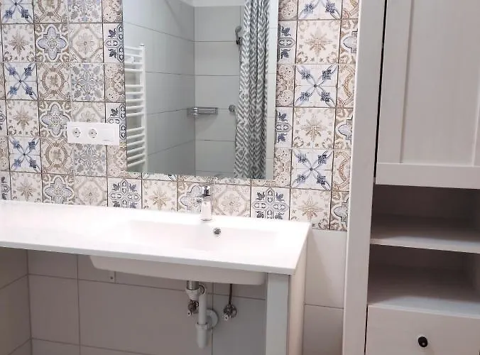 Szandra Apartmanhaz דירה *