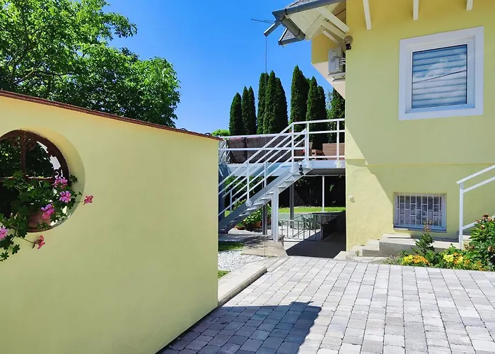 Szandra Apartmanhaz 根尼斯迪亚斯